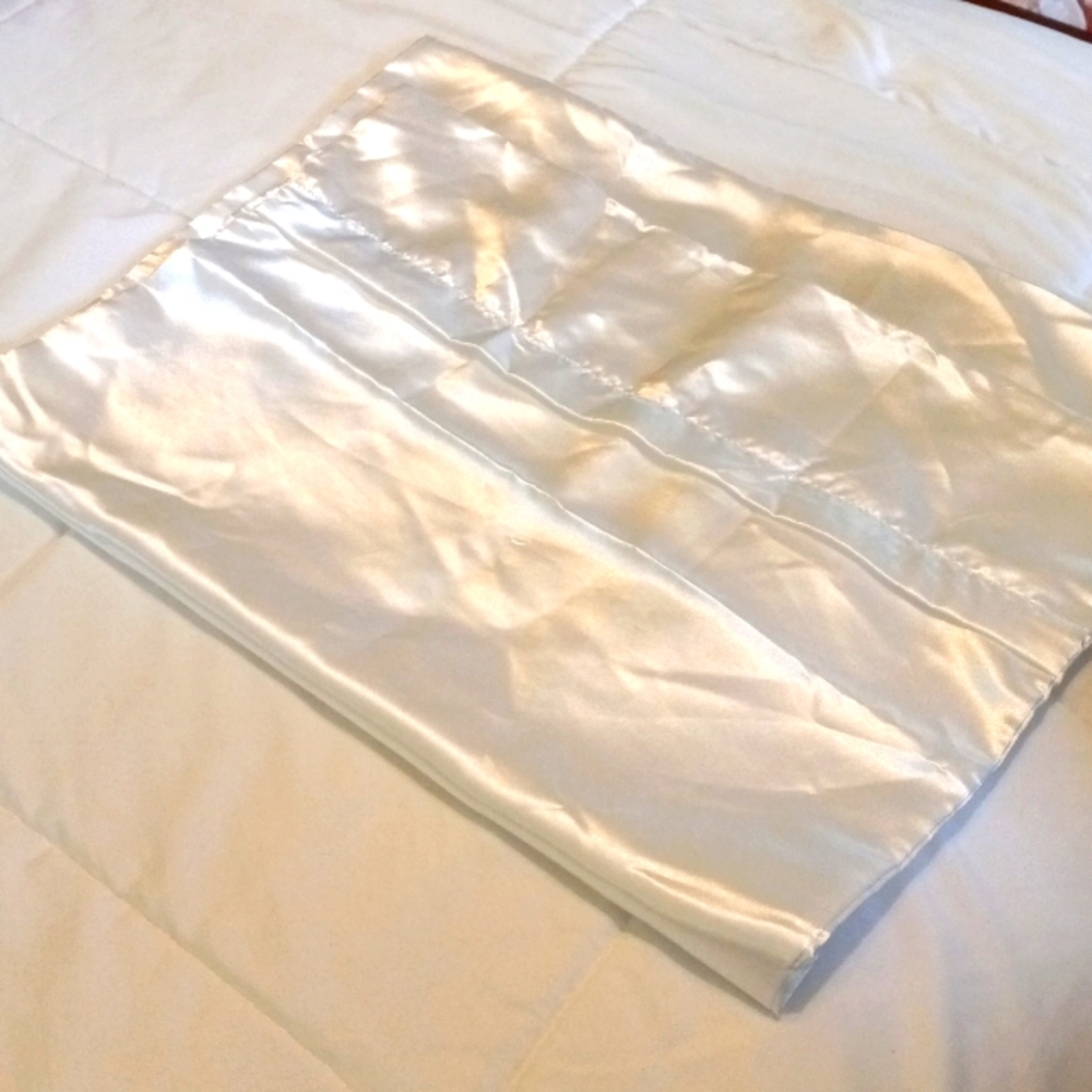 Ivory satin pillow sham